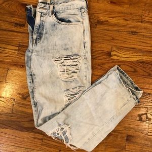 Forever 21 Ripped Cropped Mom Jeans Size 26
